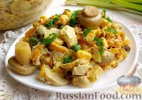 Фото к рецепту: Салат с курицей и маринованными грибами