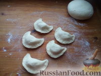 Фото приготовления рецепта: Пельмени с картофелем - шаг №14