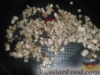 Фото приготовления рецепта: Куриный рулет с грибами (в мультиварке) - шаг №8