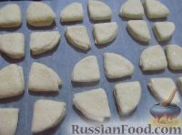 Фото приготовления рецепта: Песочно-творожное печенье с кокосовым ароматом - шаг №7