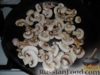 Фото приготовления рецепта: Овощной салат с яичными блинчиками - шаг №2