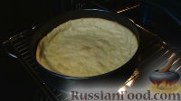 Фото приготовления рецепта: Пирог с грибами и курицей "Киш лорен" - шаг №8