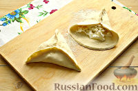 Фото приготовления рецепта: Самса с плавленым сыром - шаг №6