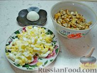 Фото приготовления рецепта: Салат с кальмарами - шаг №4