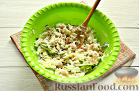 Фото приготовления рецепта: Салат из кальмаров с рисом - шаг №7