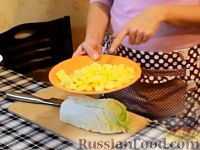 Фото приготовления рецепта: Салат с копченой курицей и манго - шаг №2