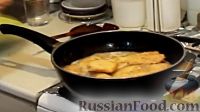 Фото приготовления рецепта: Картошка, тушенная с цветной капустой в томатном соусе - шаг №7