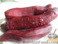 Фото приготовления рецепта: Салат из свеклы по-болгарски - шаг №5
