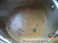 Фото приготовления рецепта: Картофельные котлеты с грибной подливкой - шаг №23