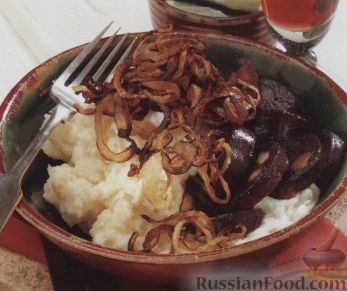 Рецепт Картофельное пюре с кровяной колбасой и жареным луком