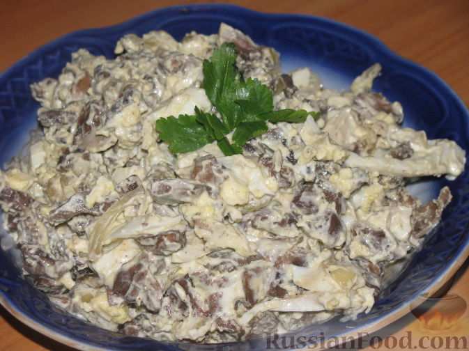 Салат с куриными сердечками и грибами - для здоровья и удовольствия: рецепт с фото и видео