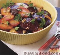 Фото к рецепту: Салат из печеной свеклы