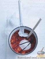 Фото приготовления рецепта: Клубничный джем (варенье) - шаг №2