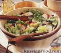 Фото к рецепту: Легкий салат из ромэна, груши, кешью, клюквы и лука