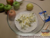 Фото приготовления рецепта: Яблочные сконы - шаг №2