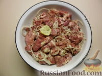 Фото приготовления рецепта: Свиной шашлык в духовке - шаг №3