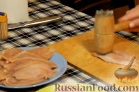 Фото приготовления рецепта: Куриные рулетики с помидорами и мягким сыром - шаг №3