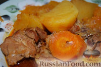 Фото приготовления рецепта: Картошка с куриной печенью и грибами (в духовке) - шаг №11