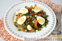 Фото приготовления рецепта: Салат с морской капустой и красной смородиной - шаг №7