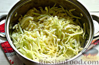 Фото приготовления рецепта: Солянка из капусты с говядиной - шаг №6