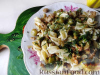 Фото к рецепту: Макароны с цветной капустой и горошком