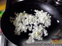 Фото приготовления рецепта: Макароны с цветной капустой и горошком - шаг №4