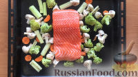 Фото приготовления рецепта: Лосось с овощами, в медовом соусе - шаг №2