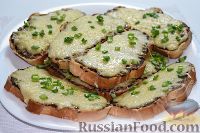 Фото к рецепту: Бутерброды на праздничный стол (с грибами и сыром)