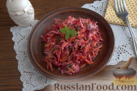 Фото приготовления рецепта: Салат с морской капустой и корнеплодами - шаг №9