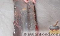 Фото приготовления рецепта: Домашняя колбаса с грибной начинкой - шаг №24