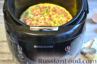 Фото приготовления рецепта: Куриный суп со сладким перцем, сосисками и консервированным горошком - шаг №15