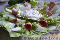 Фото к рецепту: Салат с колбасой