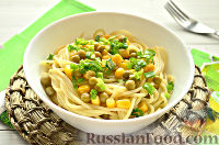 Фото к рецепту: Спагетти с горошком и кукурузой