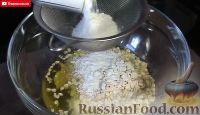 Фото приготовления рецепта: Постное печенье на огуречном рассоле - шаг №3