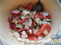 Фото приготовления рецепта: Легкий овощной салат с сыром тофу - шаг №8