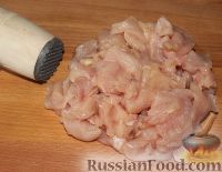 Фото приготовления рецепта: Кулич с начинкой из курицы и овощей - шаг №9