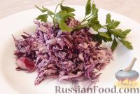 Фото к рецепту: Салат из краснокочанной капусты