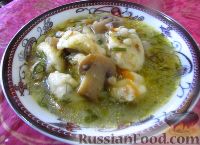 Фото приготовления рецепта: Гречневый суп с грибами и картофельными клецками - шаг №8