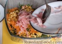 Фото приготовления рецепта: Салат с вялеными помидорами и рукколой - шаг №5
