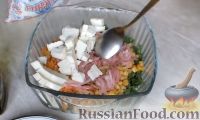 Фото приготовления рецепта: Салат с вялеными помидорами и рукколой - шаг №6