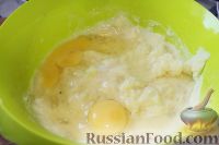 Фото приготовления рецепта: Картофельная запеканка с сыром (в мультиварке) - шаг №11