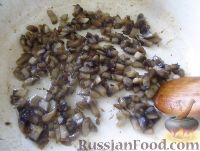 Фото приготовления рецепта: Картофельные котлеты с грибами - шаг №3