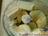 Фото приготовления рецепта: Паштет из селедки, с яблоком и паприкой - шаг №3
