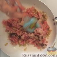 Фото приготовления рецепта: Фаршированные макароны под соусом бешамель - шаг №6