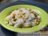 Фото к рецепту: Рис с кукурузой и зеленым горошком