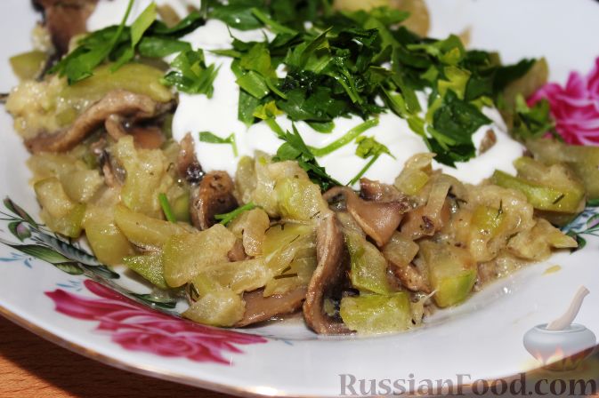 Тушеные овощи с шампиньонами. Пошаговый рецепт тушеных овощей с грибами и соусом