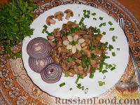 Фото приготовления рецепта: Тушеные грибы с соевым соусом и чесноком - шаг №12