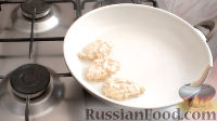Фото приготовления рецепта: Минтай в соевом соусе, запеченный в фольге - шаг №8