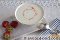 Фото приготовления рецепта: Манная каша в мультиварке (с ягодным сиропом) - шаг №6