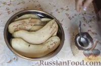 Фото приготовления рецепта: Рулетики из баклажанов с сырной начинкой - шаг №2